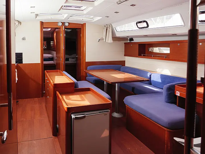 Oceanis 50 Family - Interior - saloon (photo taken 2019)