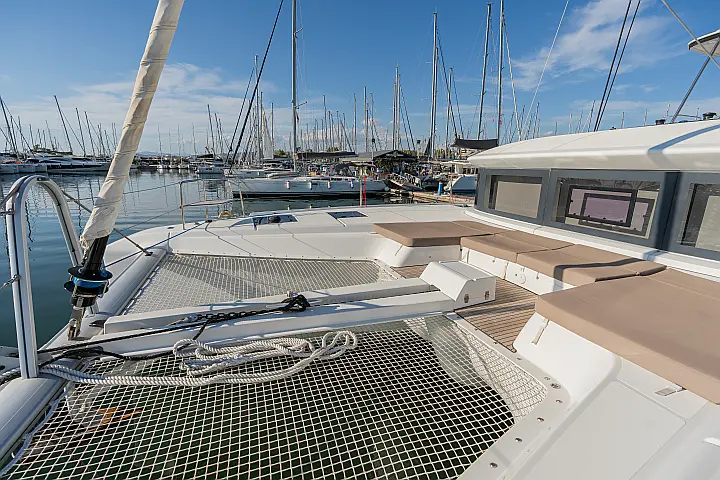 Lagoon 50 (6 cabs) -  Skippered - 