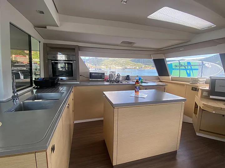 Fountaine Pajot Saba 50  - 