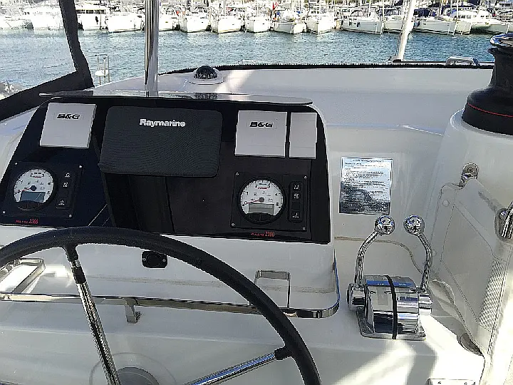 Lagoon 42 - 