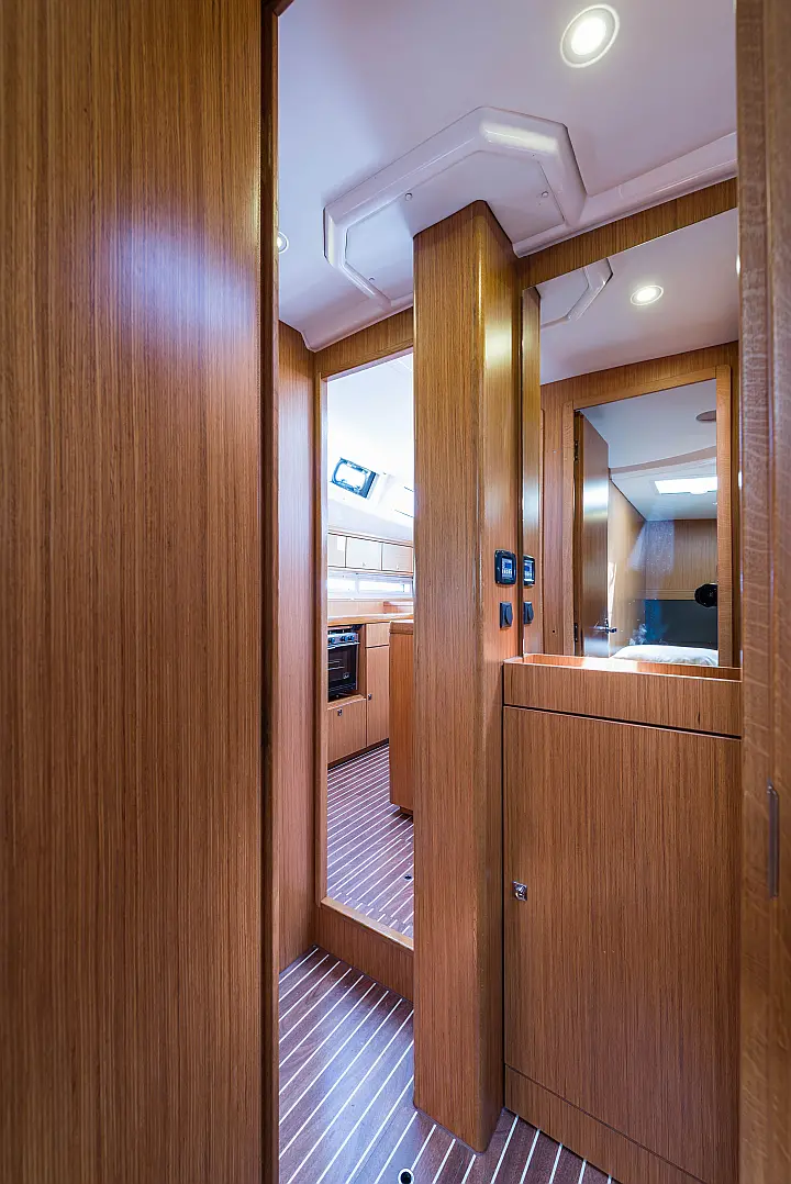 Bavaria Cruiser 56 - 