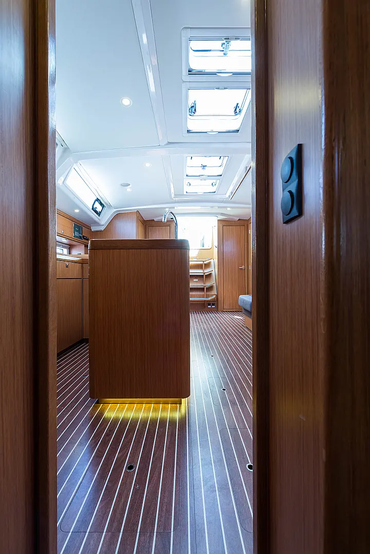 Bavaria Cruiser 56 - 