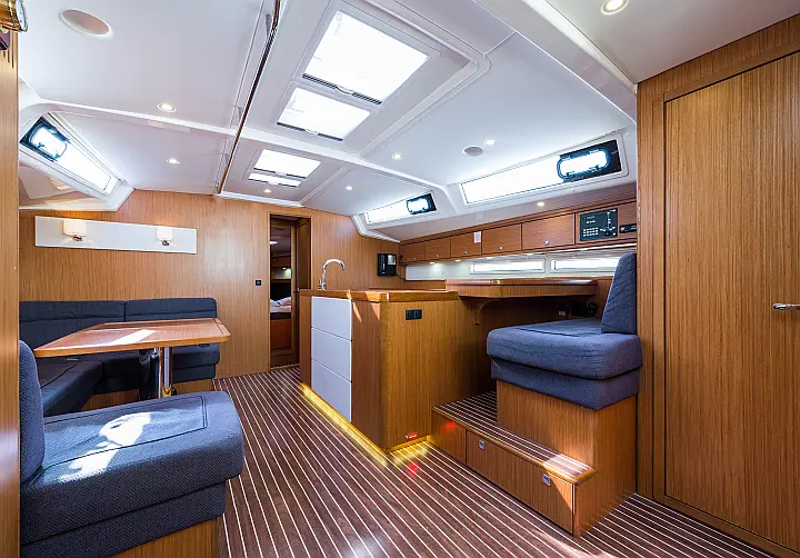 Bavaria Cruiser 56 - 