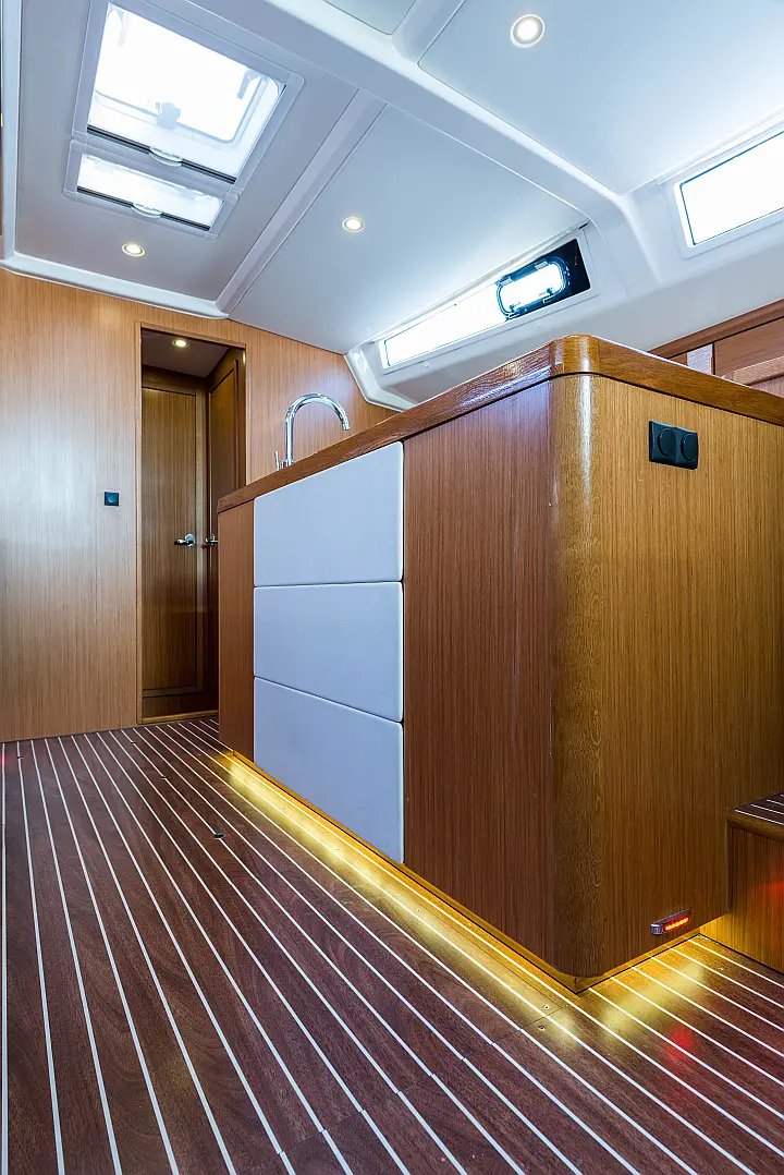 Bavaria Cruiser 56 - 