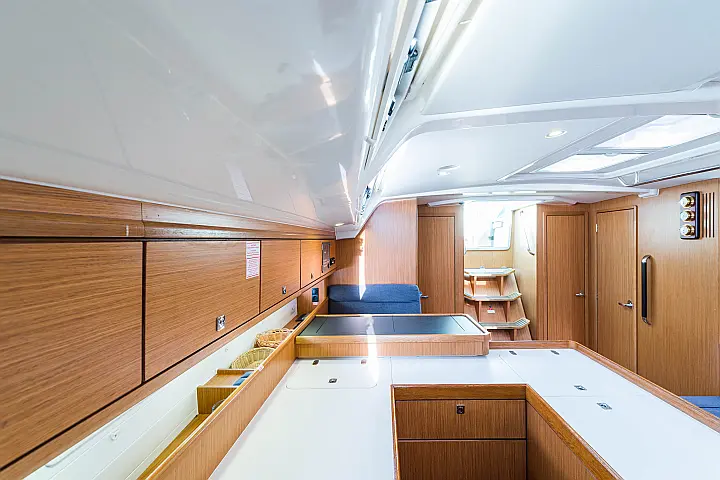 Bavaria Cruiser 56 - 