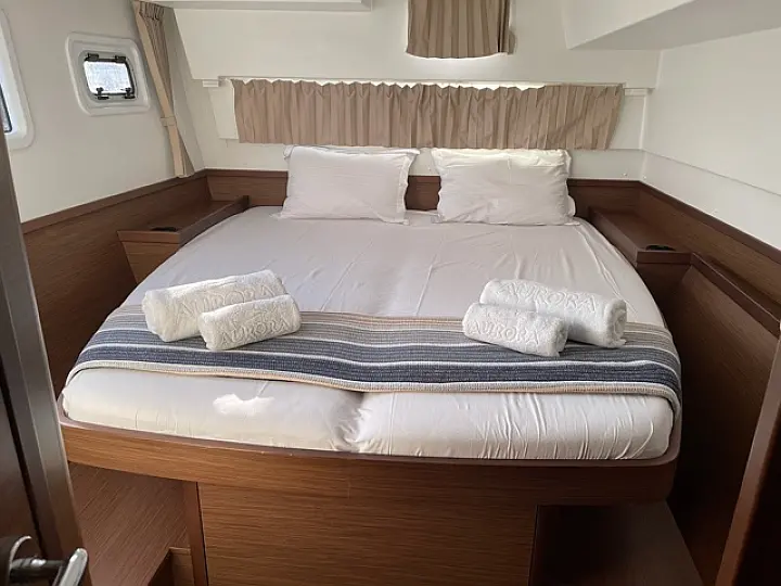 Lagoon 42 - 4 Double beds