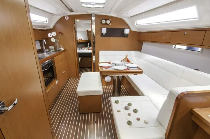 Bavaria Cruiser 41 - 