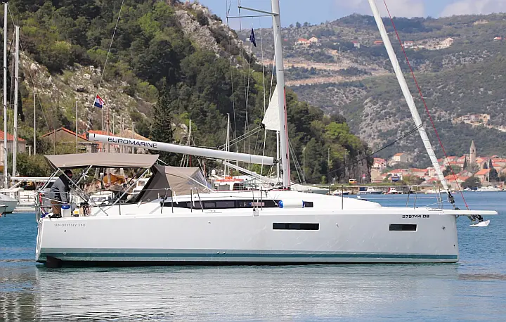 Sun Odyssey 380 - 