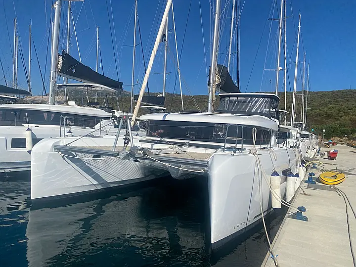 Lagoon 42 - 