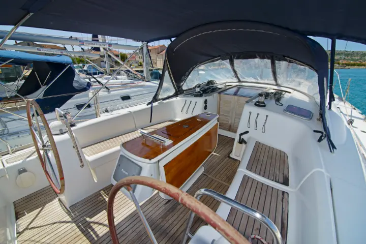 Beneteau Oceanis 43  - 