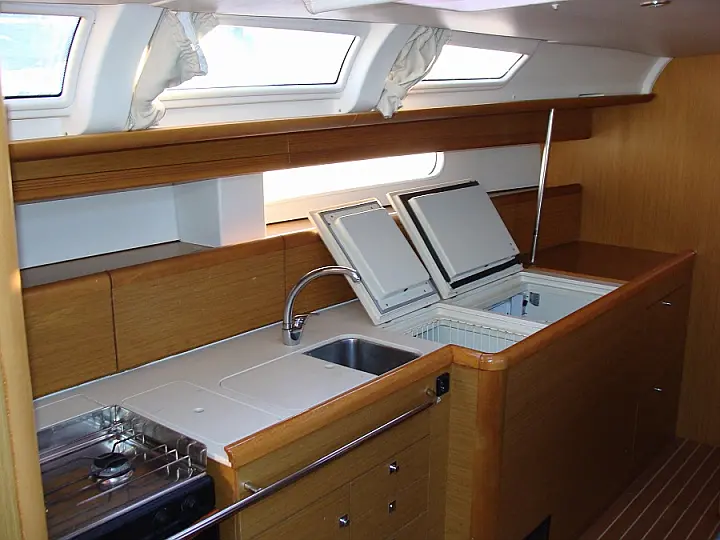 Sun Odyssey 49i - 