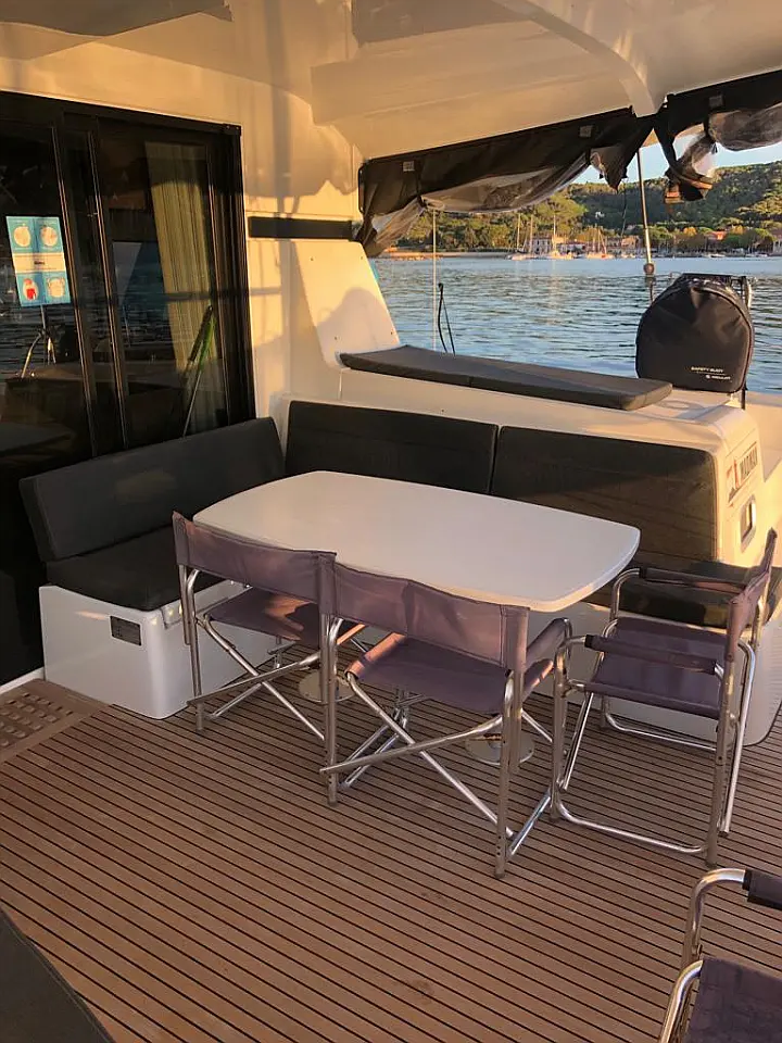 Lagoon 42 - 