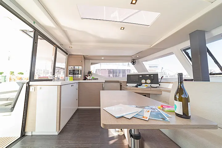 Lucia 40 AC & GEN - 