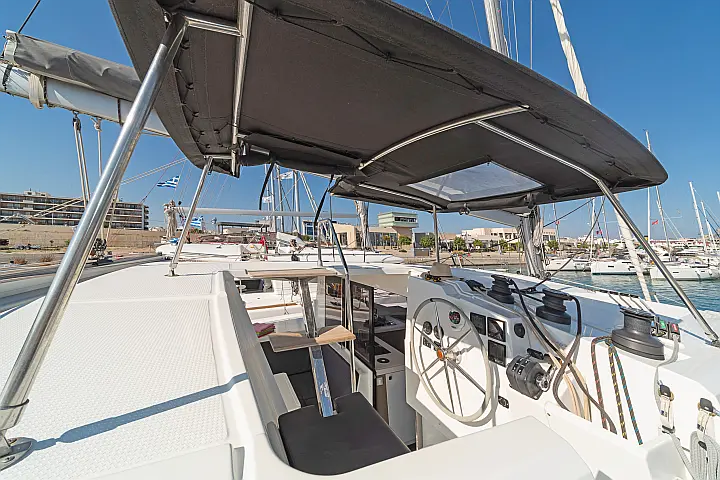 Lucia 40 AC & GEN - 