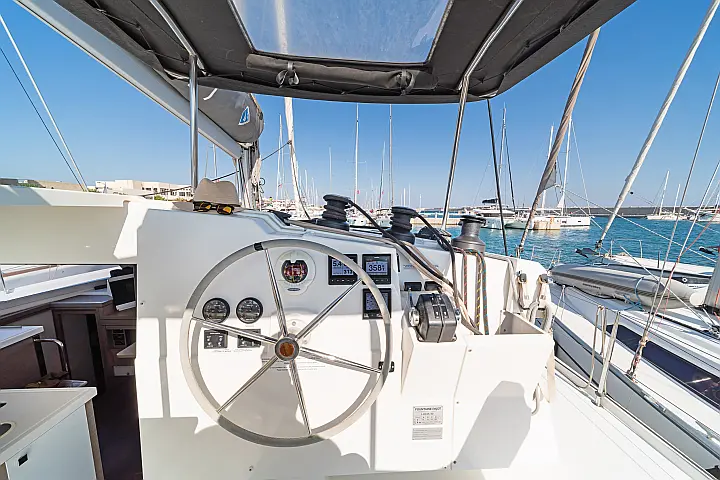 Lucia 40 AC & GEN - 