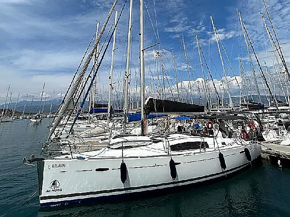 Beneteau 43