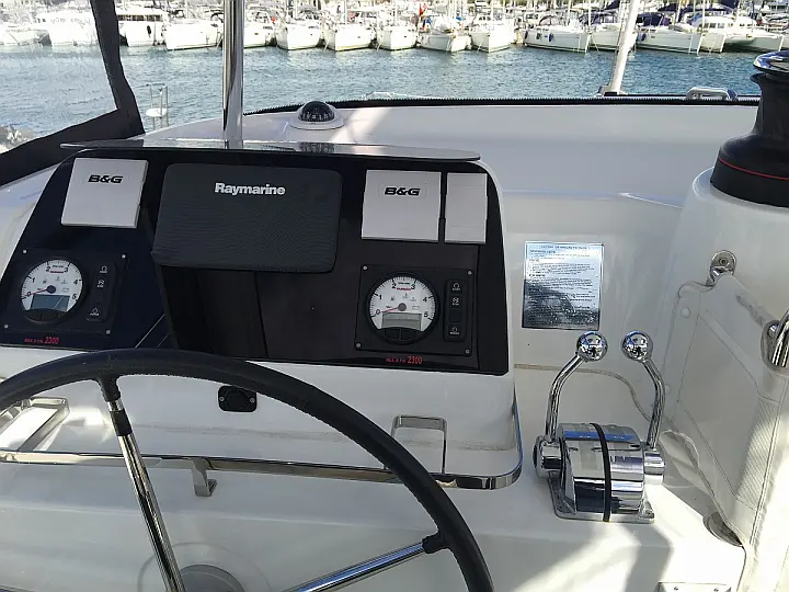 Lagoon 42 - 