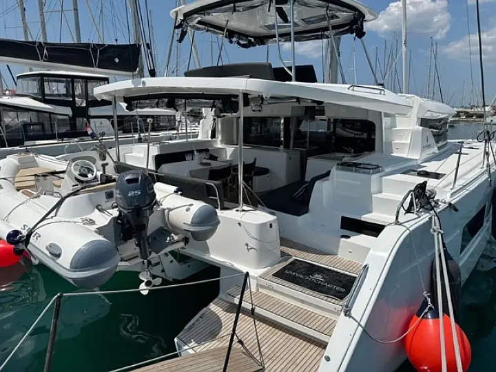 Lagoon 46 - ELEGANCE LINE - 