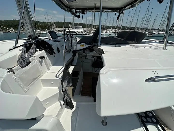 Lagoon 46 - ELEGANCE LINE - 