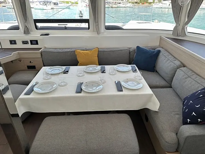 Lagoon 46 - ELEGANCE LINE - 