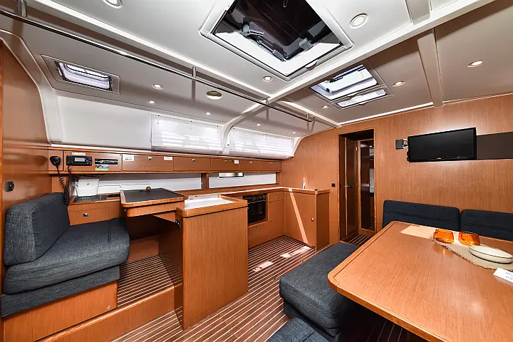 Bavaria Cruiser 51 - 