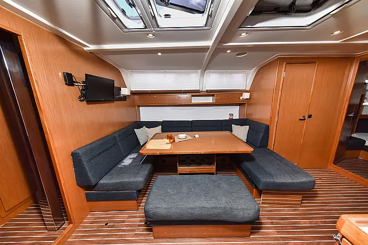 Bavaria Cruiser 51 - 