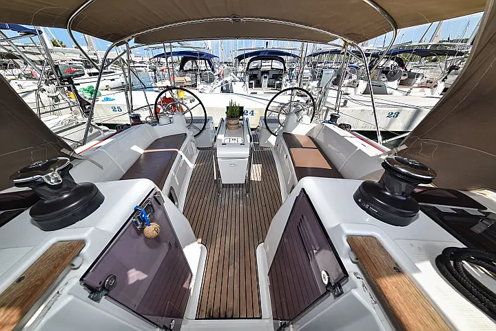 Sun Odyssey 449 - 