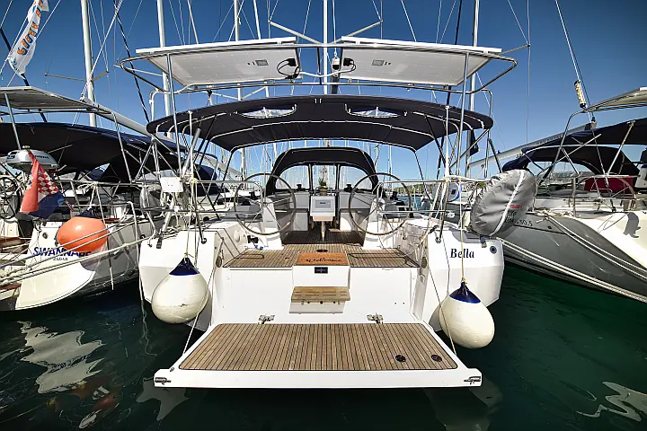 Bavaria C42 - 