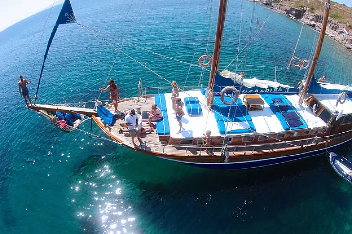 Sailing Gulet Musandira  - 