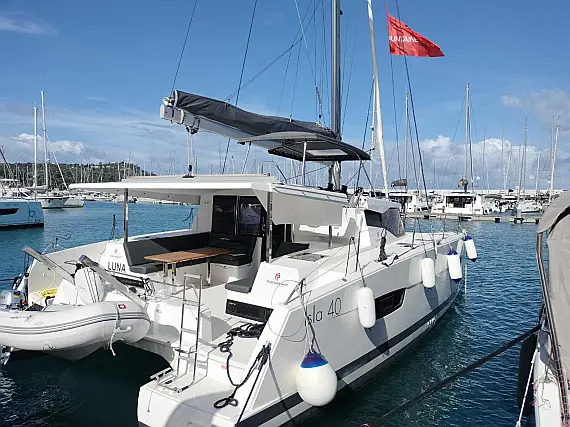 Fountaine Pajot Isla 40