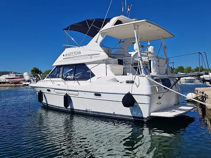 Bayliner 3587 - 