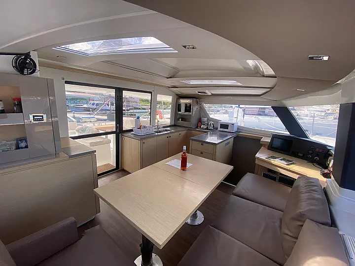 Fountaine Pajot Helia 44 Evolution - 