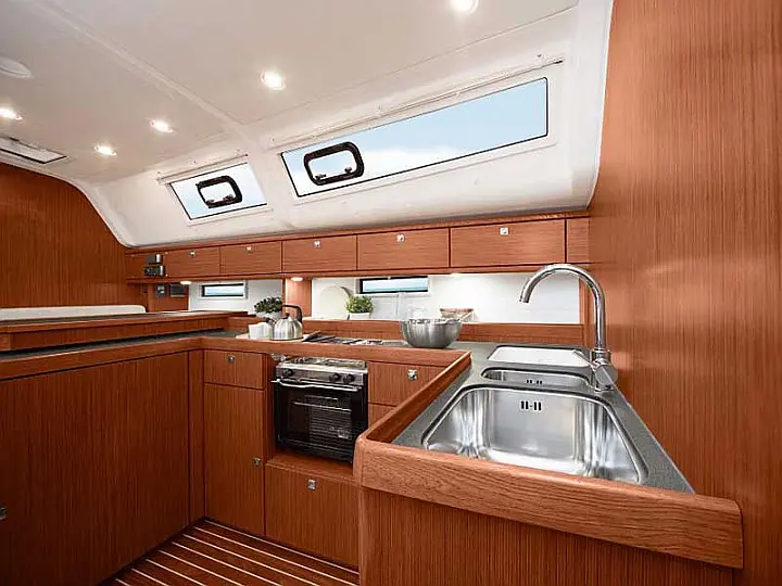 Bavaria Cruiser 51 - 