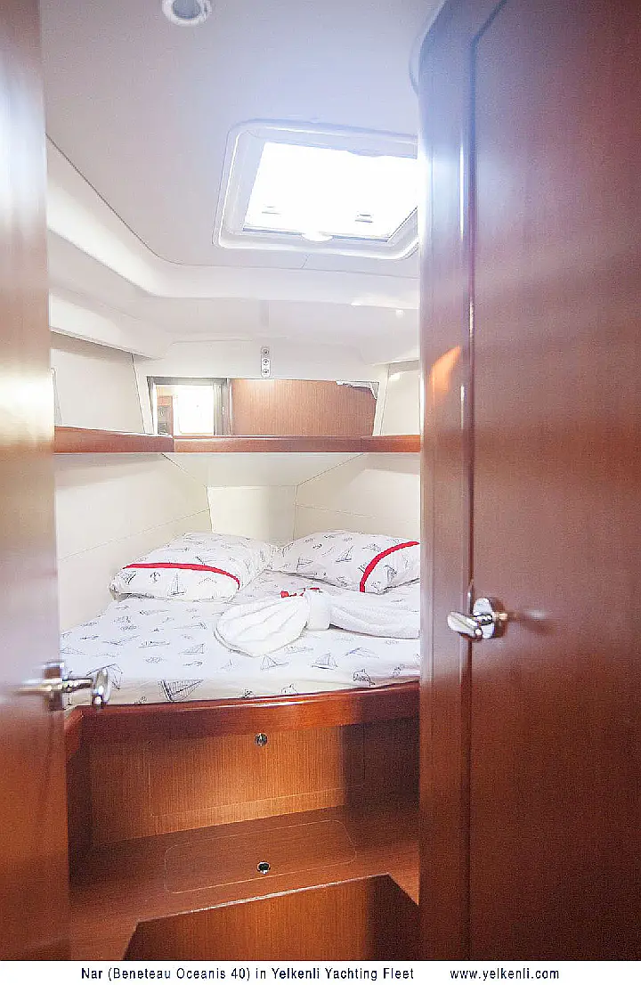 Oceanis 40 - Front Cabin