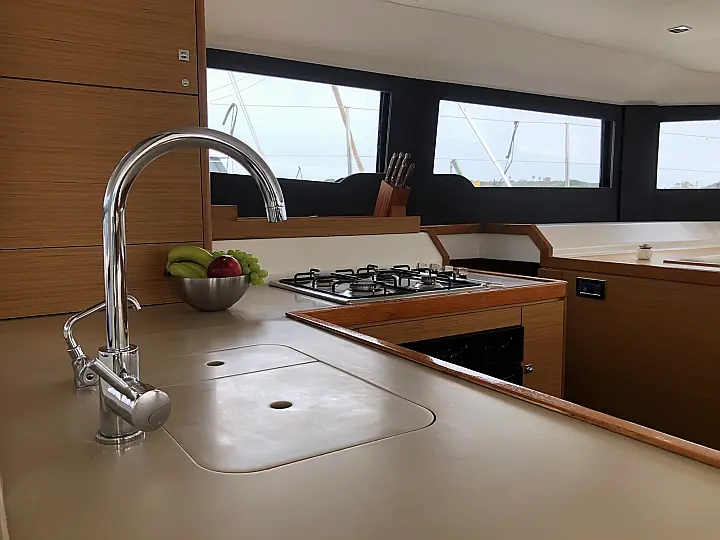 Dufour Catamaran 48 - 