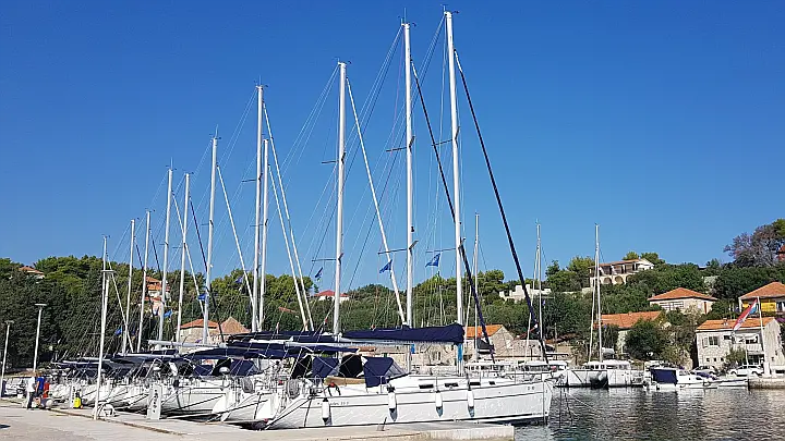 Lagoon 42 - Marina Rogač - sailboats (photo taken 2019)