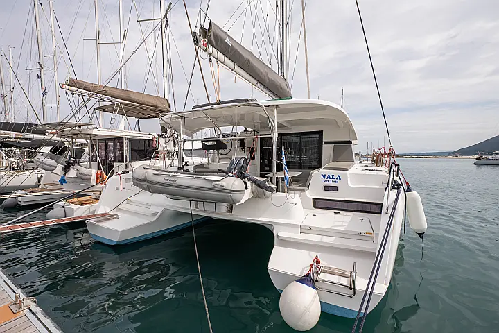 Lagoon 42 - 