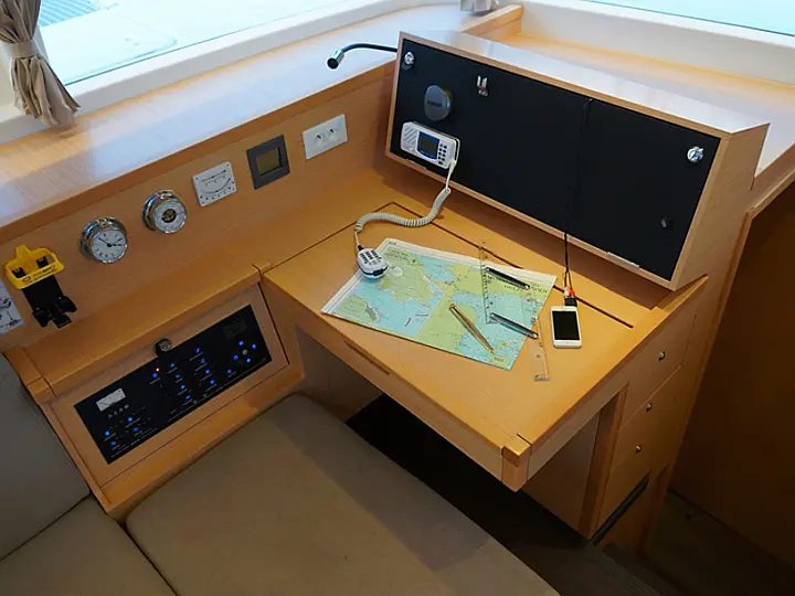 Lagoon 400 S2 - interior