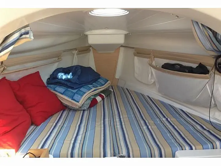 Beneteau First 21.7 - interior