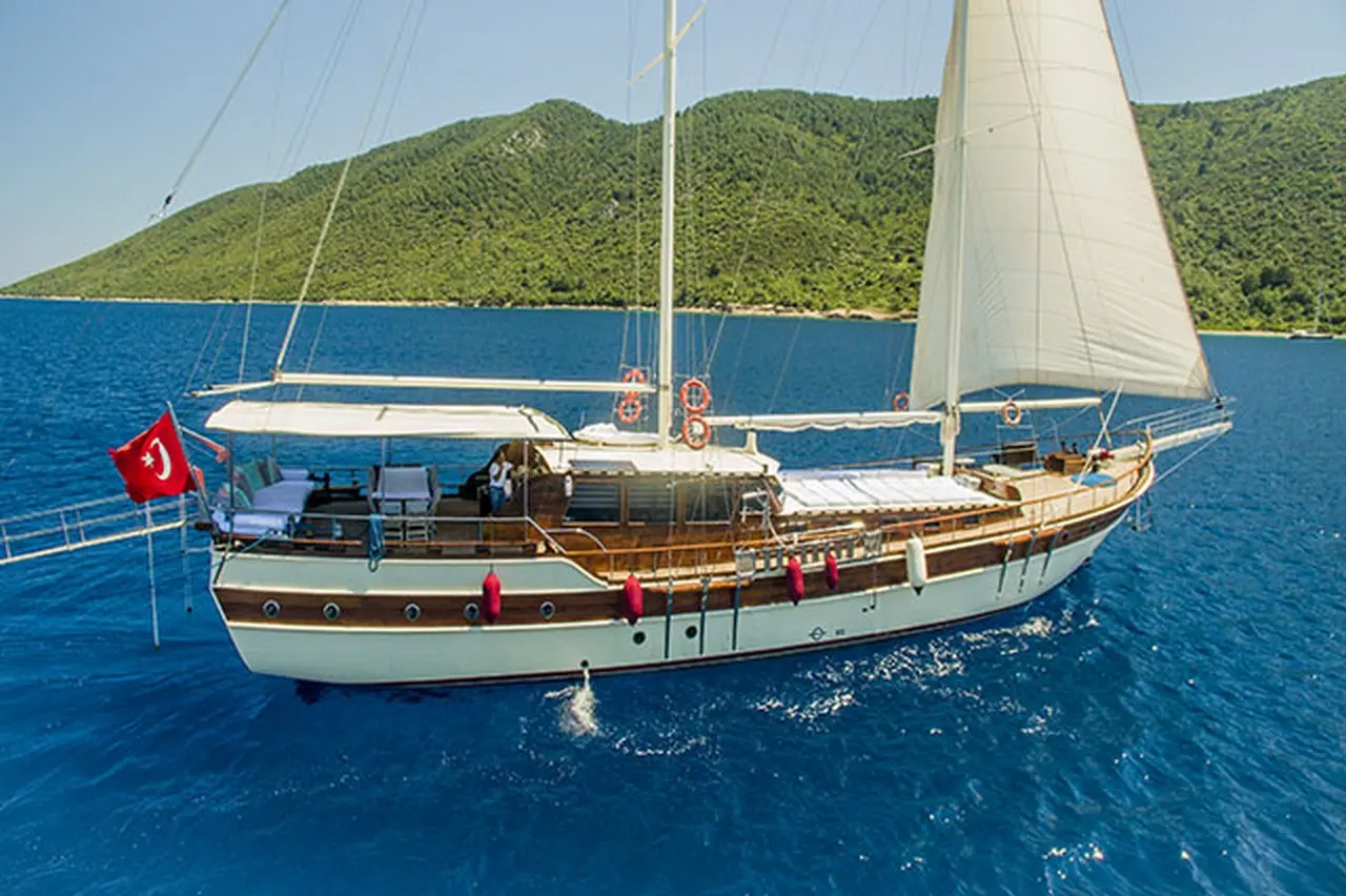 Ametist A | 9-Cabin Confortable Gulet | Bodrum Charter | Booktheboat