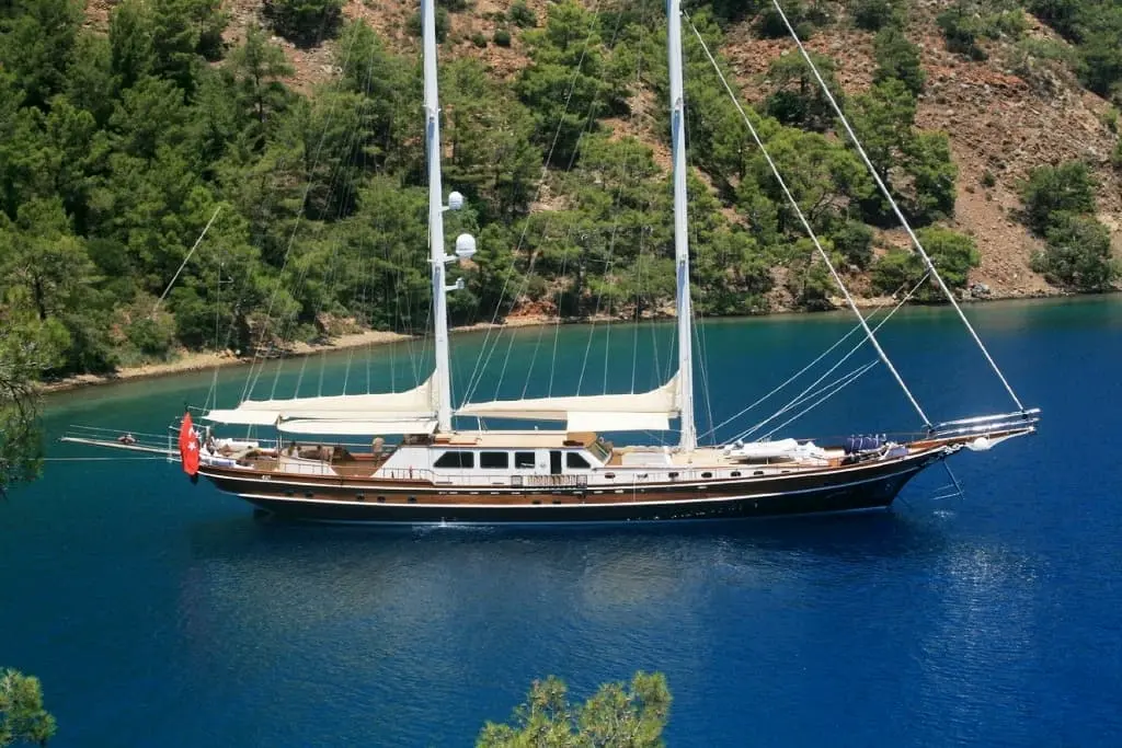 Kaya Guneri V | 6-Cabin Deluxe Gulet | Bodrum Charter | Booktheboat