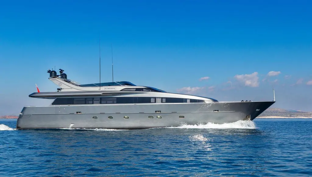 Summer Fun | Admiral 101 | 6-Cabin Deluxe Motor Yacht | Greece Charter | Booktheboat