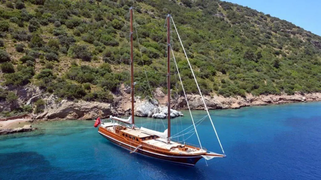 Çakıryıldız | 5-Cabin Comfortable Gulet | Bodrum Charter | Booktheboat 