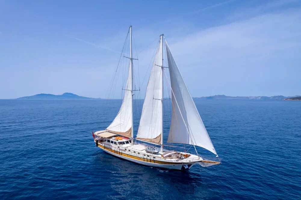 Torini | 5-Cabin Comfortable Gulet | Bodrum Charter | Booktheboat 