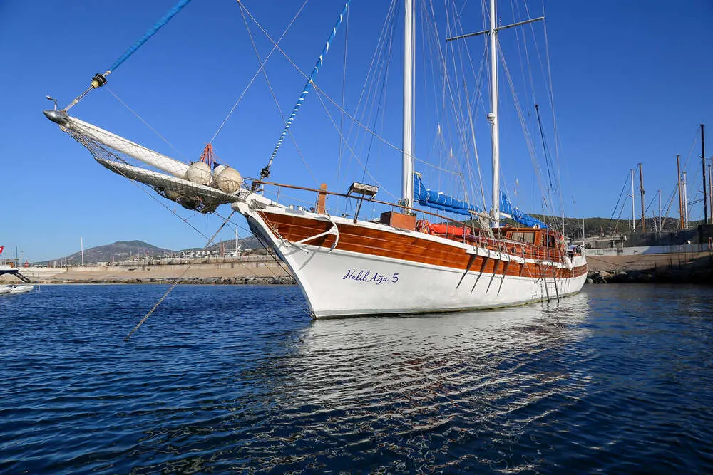 Halil Aga V | 6-Cabin Comfortable Gulet | Bodrum Charter | Booktheboat