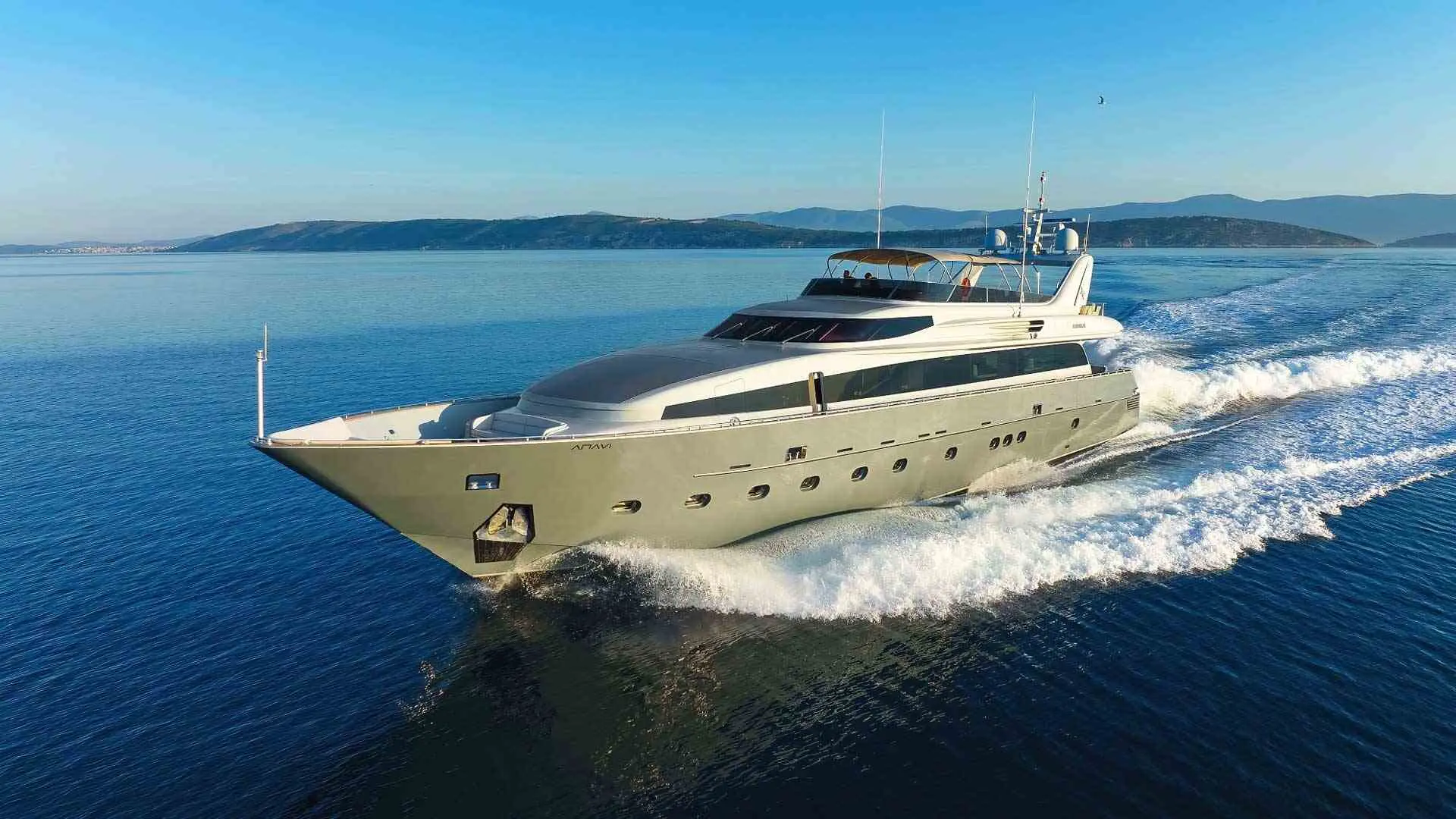 Anavi | Admiral 35 | 4-Cabin Luxury Motor Yacht | Croatia Charter | Booktheboat