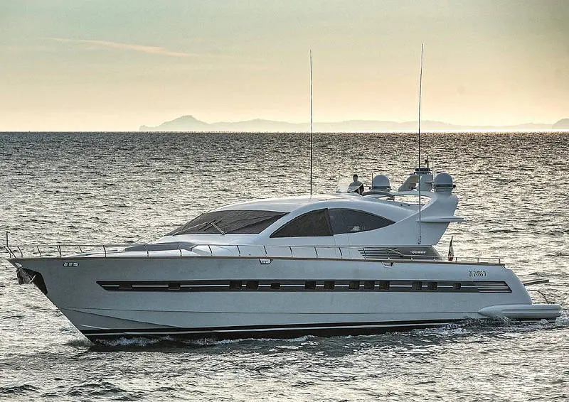 Ludi | Cerri 86 | 4-Cabin Luxury Motor Yacht | Italy Charter | Booktheboat