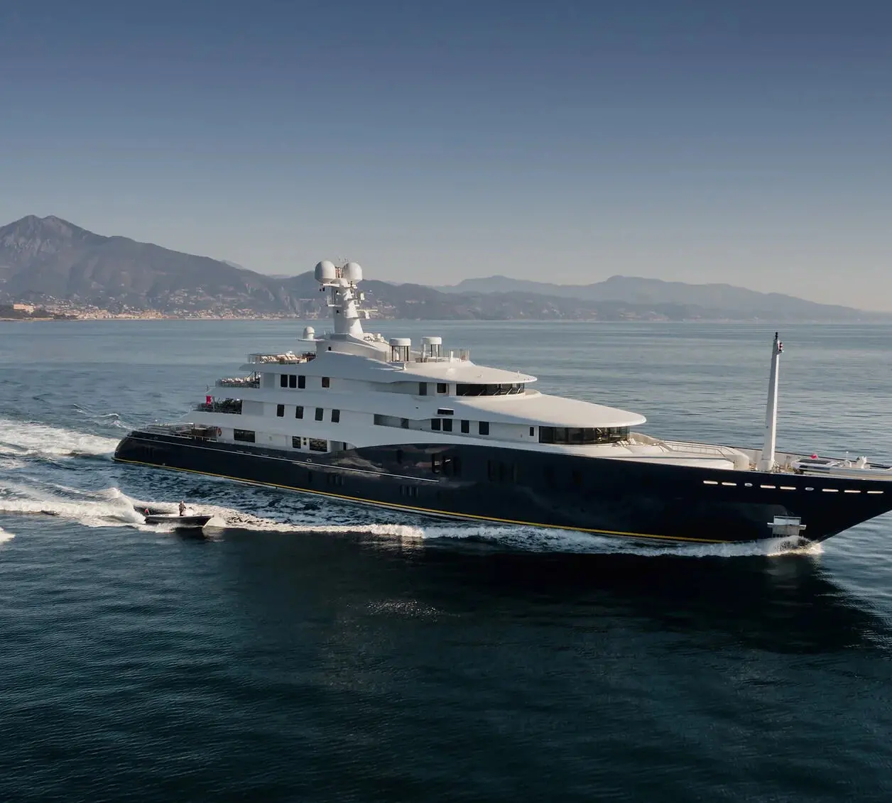 B2 | 11-Cabin Luxury Motor Yacht | Mediterranean Charter | Booktheboat