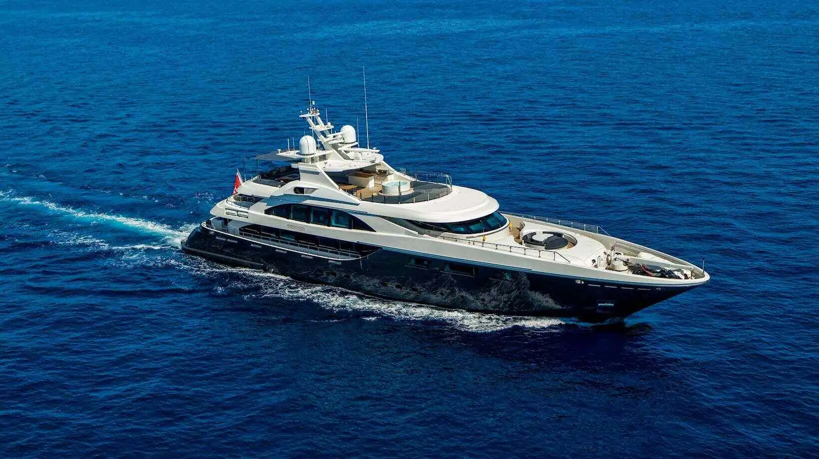 Zia | 6-Cabin Luxury Motor Yacht | Greece Charter | Booktheboat 