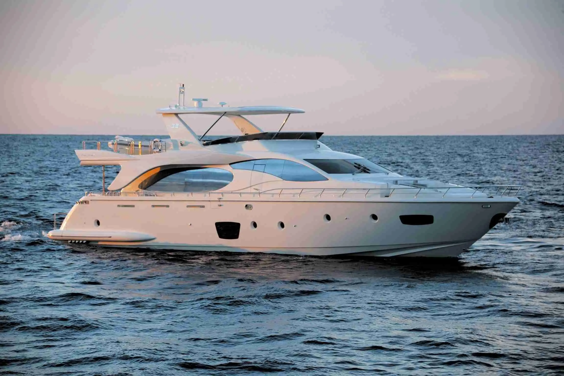 La Fenice | Azimut 85F | 5-Cabin Luxury Motor Yacht | Greece Charter | Booktheboat 